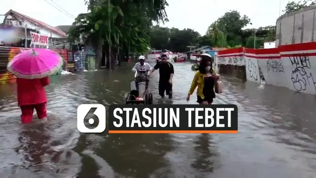 VIDEO: Stasiun Tebet Banjir Perjalanan KRL Tertahan di Stasiun Manggarai