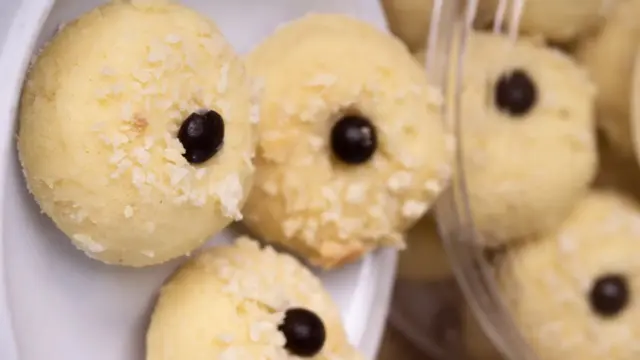 Kue janda genit