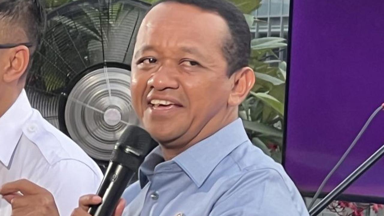 VIDEO: Respons Bahlil Usai Ramai Video Colek Paha saat Prabowo Bicara "Tangan Saya pun Bisa Viral"