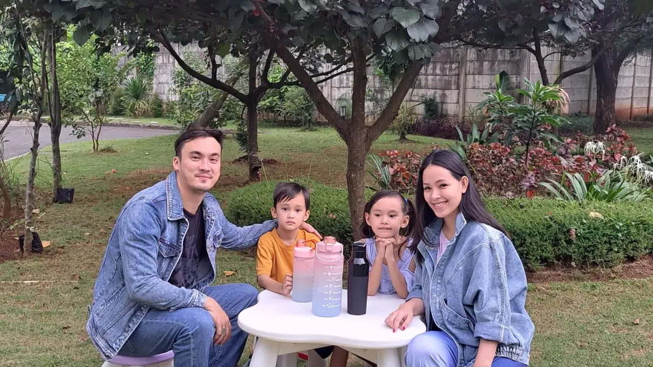 Keseruan Rendy Kjaernett Bareng Anak Sebelum Kabar Perselingkuhan