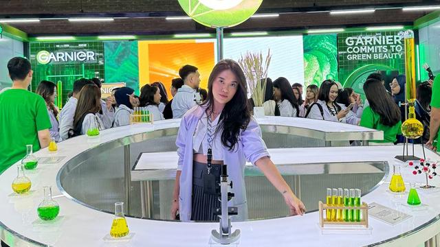 Cara Andrea Christina Pemilik Akun Dosen Kecantikan Hadapi Komentar Negatif untuk Influencer Pemula.  foto: istim