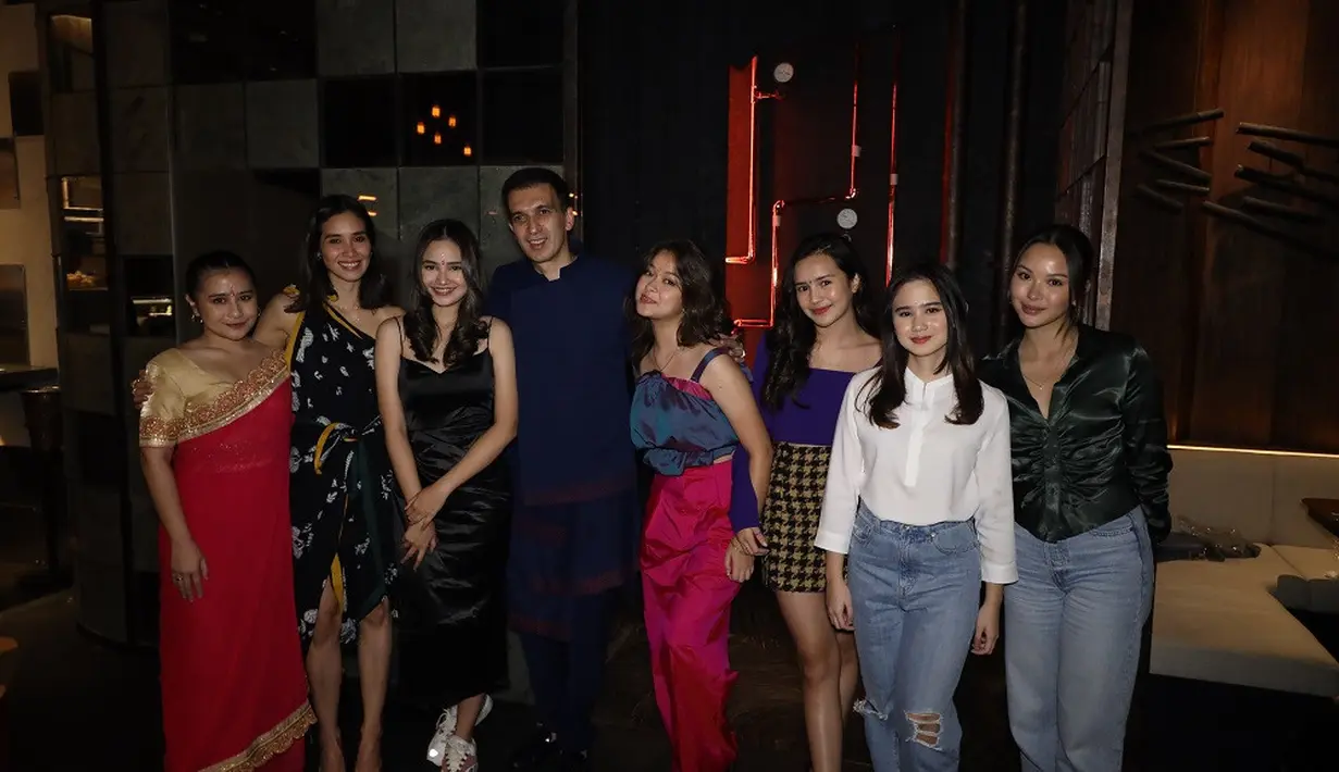 Acara ini diadakan di Carbon, MD Place Lantai 11, dipandu oleh Manoj Punjabi & Shania Punjabi.