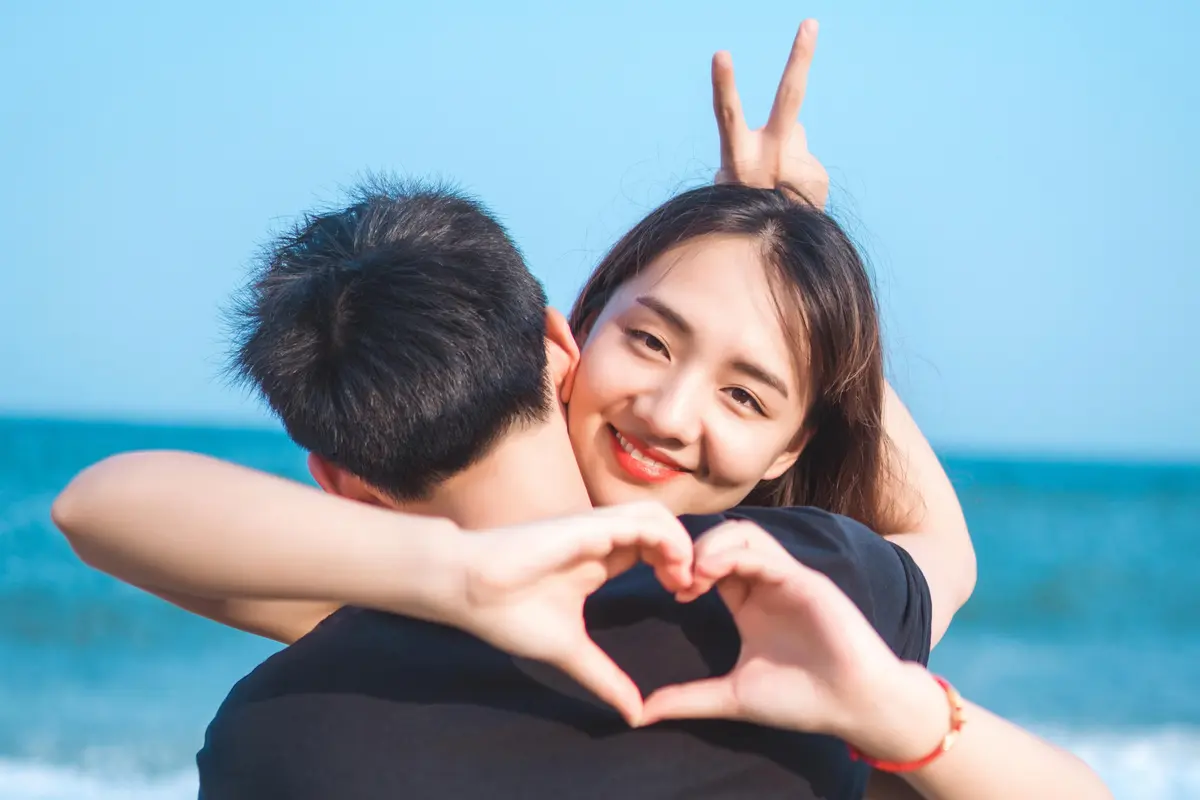 pasangan cinta