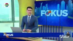 Perbarui informasi Anda bersama Fokus edisi (04/07) dengan pilihan topik-topik sebagai berikut, Ramai Daftar PPDB Langsung, Berburu Seragam dan Perlengkapan Sekolah, Wisata Kuliner di Festival Jajanan, Kendaraan Terjebak Banjir Bandang.