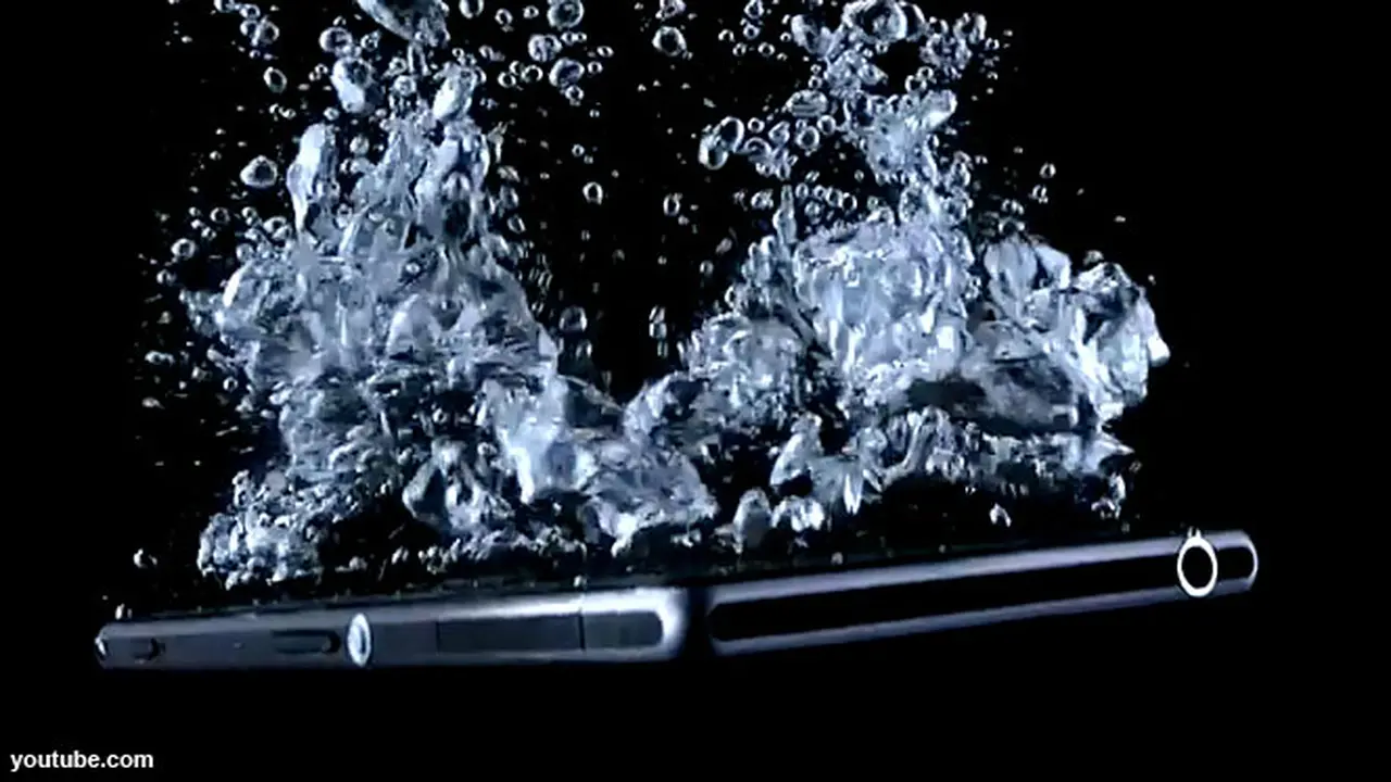 xperia-z1-130828b.jpg