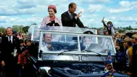 Pangeran Philip bersama Ratu Elizabeth II. (GQ Magazine)