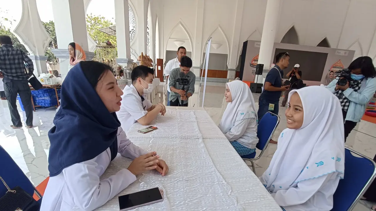 Peringati Hari Santri Nasional, Gerakan Amanah Beri Edukasi Kesehatan Kulit di Puluhan Pesantren
