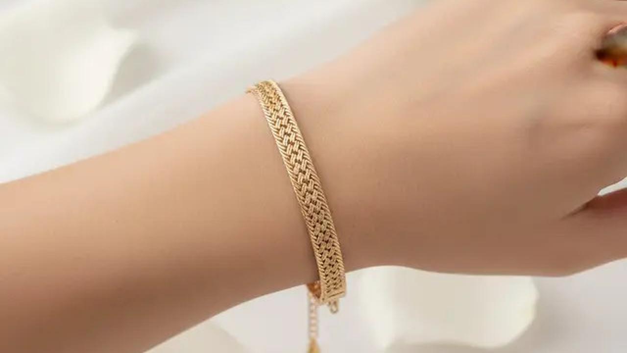 8 Model Gelang Emas 2 Gram untuk Lamaran &amp; Pernikahan, Mewah Tanpa Berlebihan