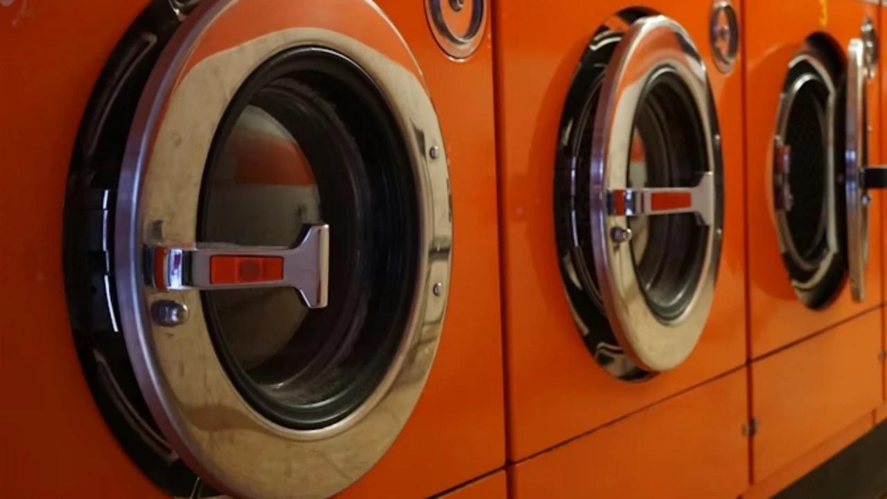 Tips Membersihkan Kerak Bekas Sabun pada Mesin Cuci, Bikin Kinerja Maksimal