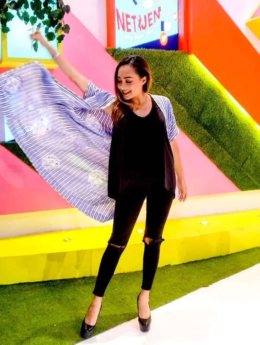 (Instagram/rezerdewi)