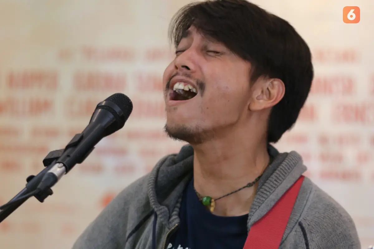 [Fimela] Fiersa Besari