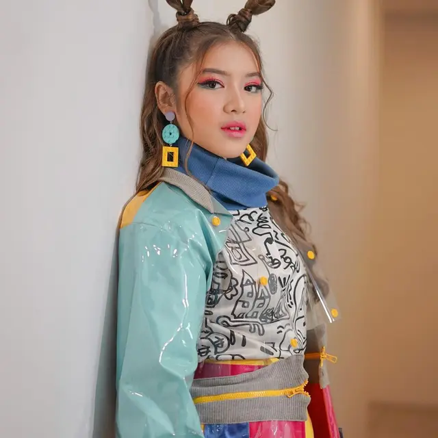 Hadiri Premiere Wajahnya Disorot, Ini 6 Gaya Makeup Tiara Andiri Polesan MUA Ternama