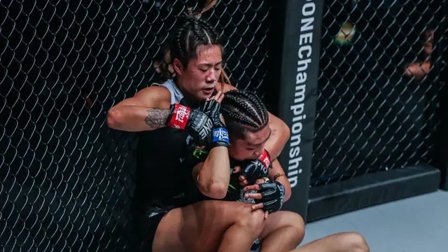 Trilogi Xiong Jing Nan vs. Angela Lee Warnai ONE Fight Night 2