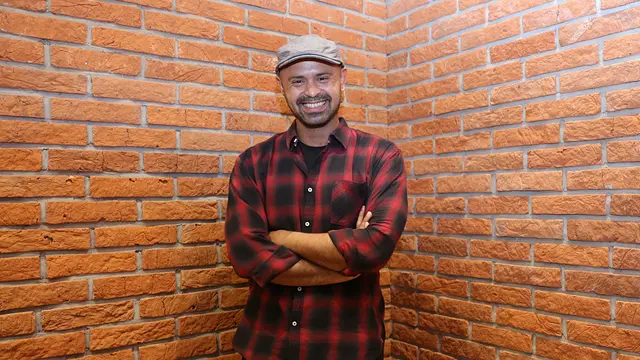 [Fimela] Mike Lucock