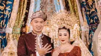 Nikita Willy dan Indra Priawan usai akad nikah (Dok.Instagram/@thebridestory/https://www.instagram.com/p/CGY7b5pHekL/Komarudin)