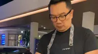 Pulang Kampung ke Bandung, Ridwan Kamil Tepergok Jadi Pelayan Kedai Kopi