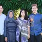 Potret Kebersamaan Kiki Farrel dan Dua Saudaranya. (Sumber: Instagram/erinmoley)