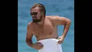 Ada pemandangan yang berbeda dari Leonardo DiCaprio kali ini (Dailymail.co.uk)