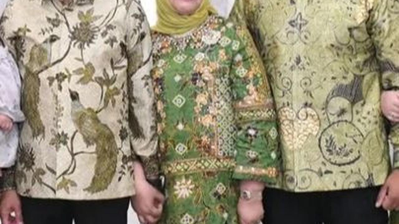 "Teruntuk ananda Gilang, tetaplah menjadi pribadi yang rendah hati dan penyayang, menjadi seorang Prajurit tidak hanya dibutuhkan ketangguhan, tetapi juga hati yang tulus dan peduli kepada sesama," tulisnya.