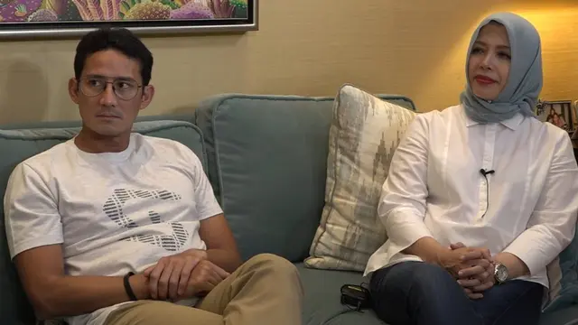 Sandiaga Uno dan istrinya, Nur Asiah saat berbincang dengan Daniel Mananta. (Istimewa)