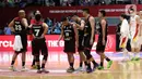 Pebasket Timnas Indonesia usai melawan China pada laga playoff perempat final FIBA Asia Cup 2022 di Istora Senayan, Jakarta, Senin (18/7/2022). Langkah timnas basket Indonesia di ajang FIBA Asia Cup 2022 terhenti usai menelan kekalahan telak 58-108 dari China. (Liputan6.com/Helmi Fithriansyah)