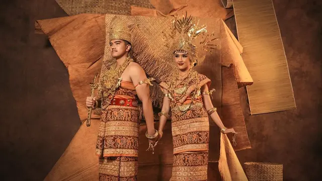Potret Prewedding Kaesang dan Erina Pakai Baju Adat Lampung