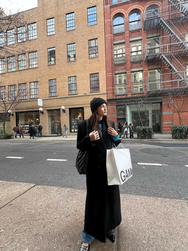 Liburan Enzy Storia dan Molen Kasetra