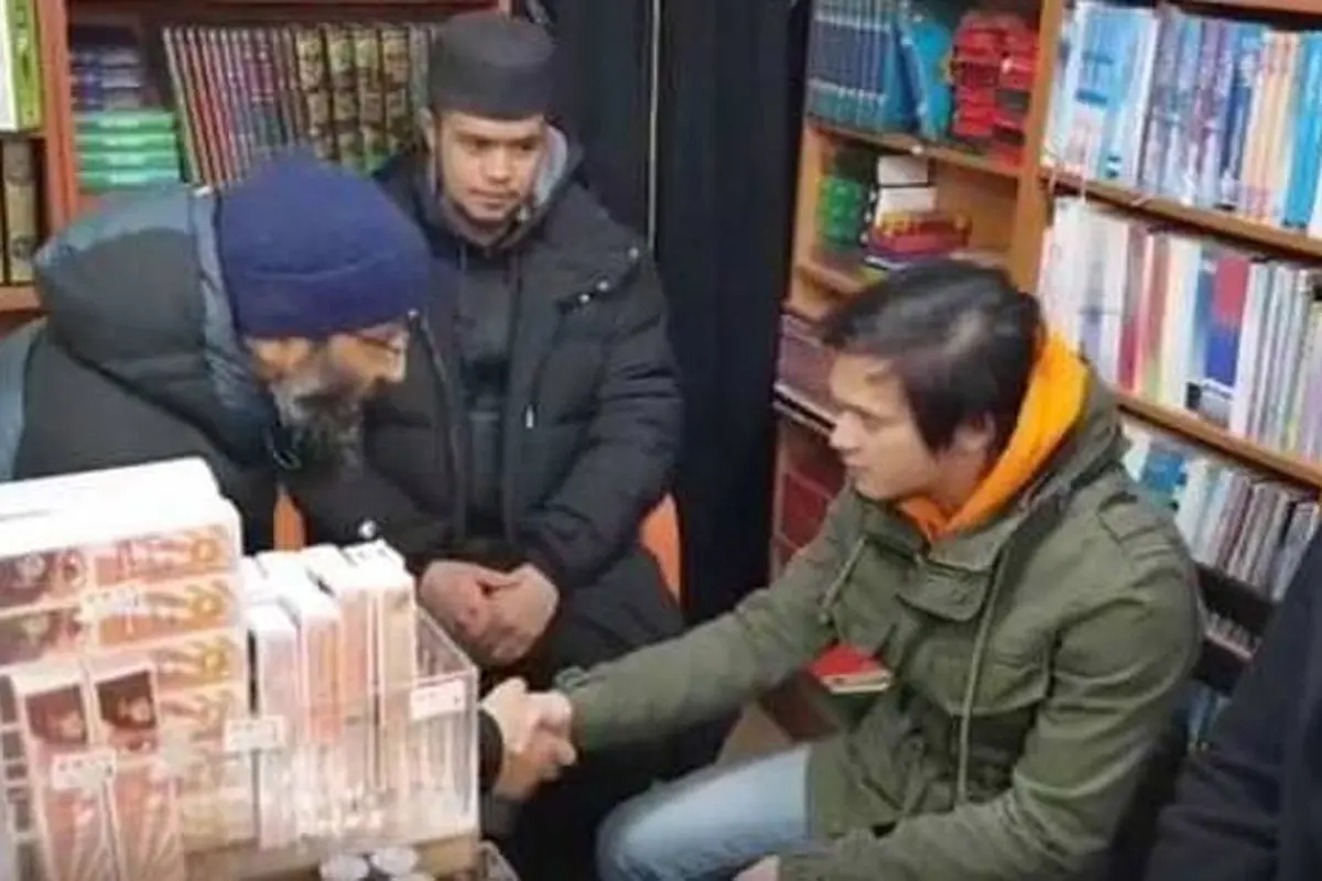 Viral, Pasangan yang Menikah di Toko Buku dalam Waktu 4 Menit