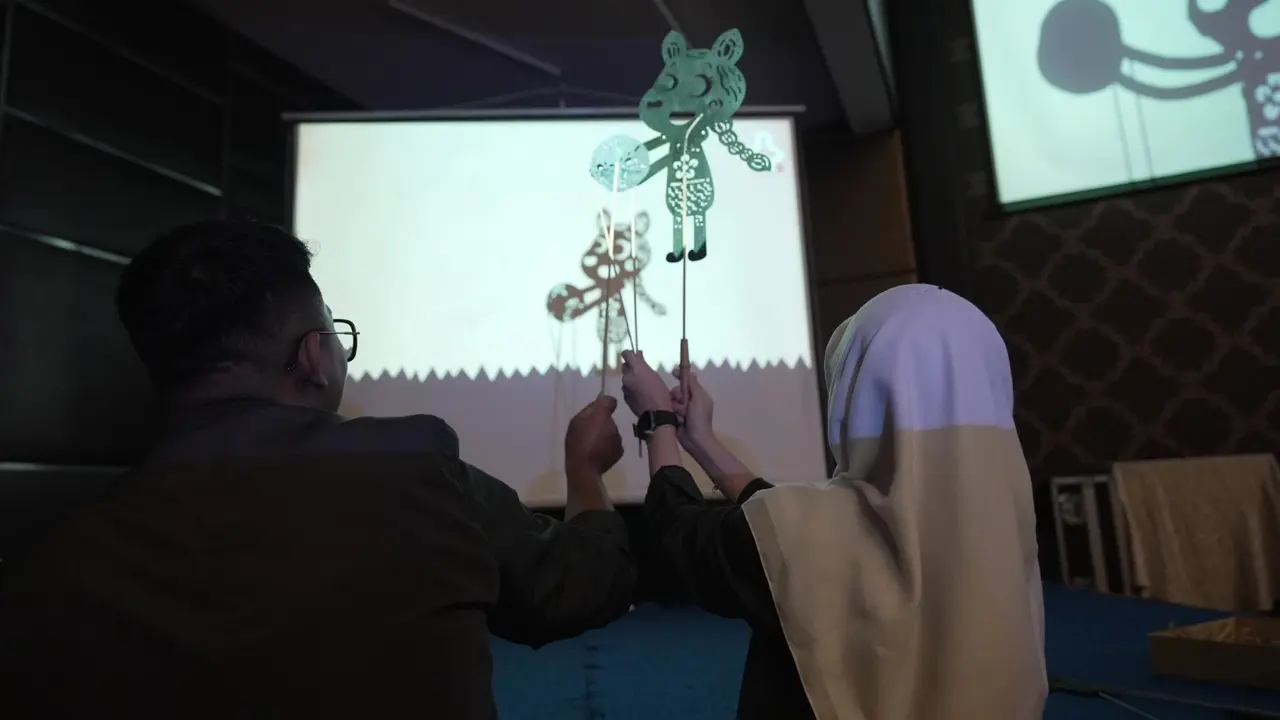 Pelajar di Medang belajar pembuatan animasi wayang. (Istimewa)
