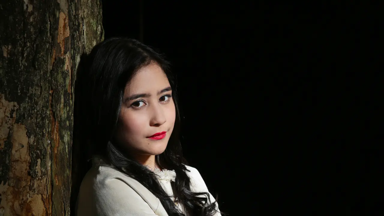 [Bintang] Prilly Latuconsina