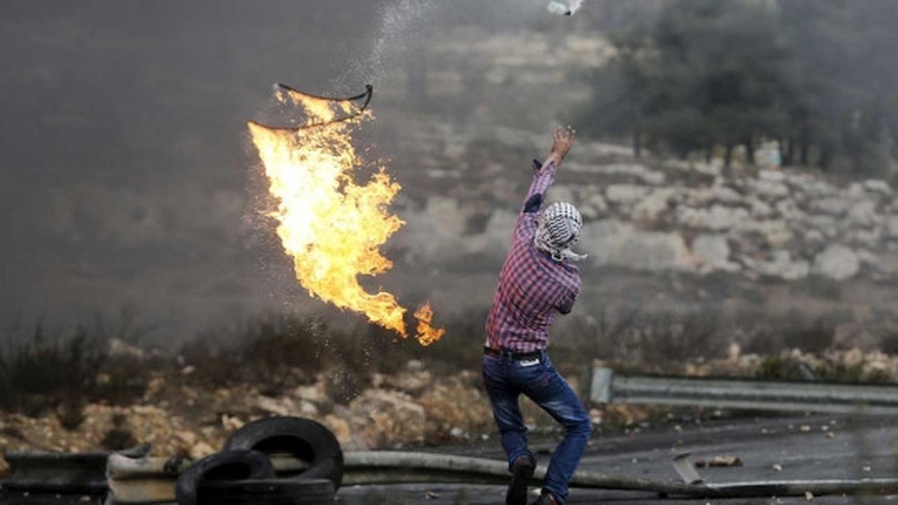 Ini senjata pamungkas demonstran Palestina melawan pasukan zionis