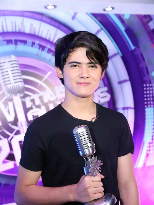 "Kalau chemistry kan sudah masuk sama dia sebenarnya. Tinggal lancarin aja. Gugup juga sih. Ada kesalahan tapi tetap total," kata Aliando. (Nurwahyunan/Bintang.com)