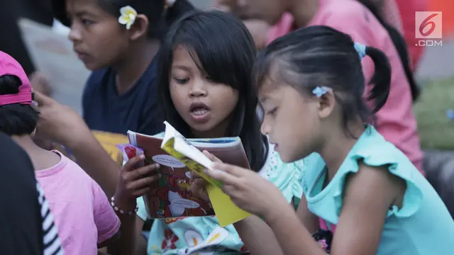 Ratusan Buku Cerita untuk Anak Pengungsi Korban Evakuasi Gunung Agung