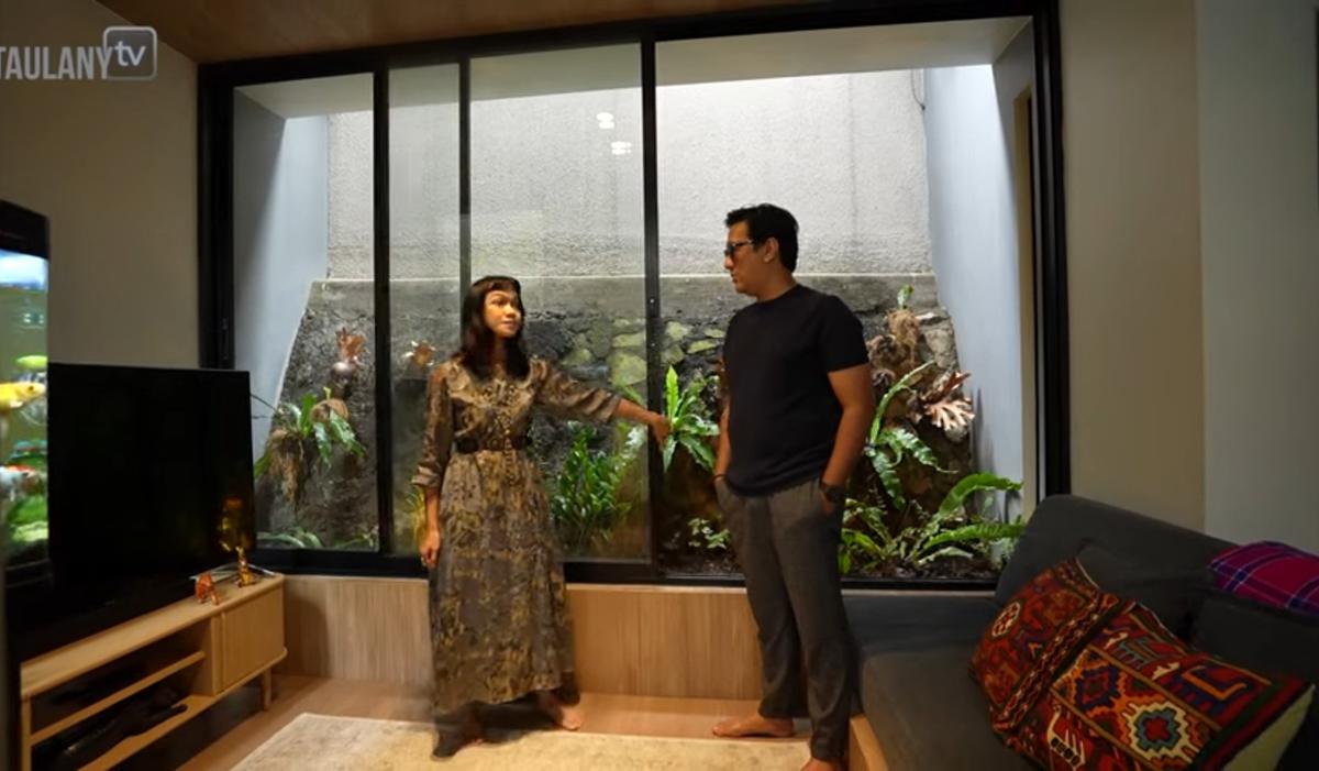 Sejuk dan Nyaman, Andre Taulany Melongo Melihat Potret Rumah Mewah Penyanyi Fathia Izzati
