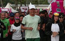 FOTO: Aksi Ganjar Pranowo Sukses Tempuh Jarak 7,7 Kilometer di Penguin SeliweRun