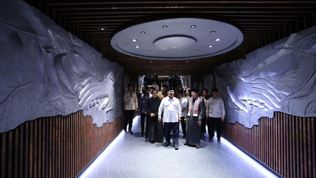 VIDEO: Prabowo Kagum Terowongan Silaturahmi, Dikejutkan Hormat Sosok Bos Jalan Tol Mualaf