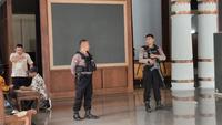 Situasi Mapolresta Pati saat pemeriksaan sejumlah saksi kasus Sudewo. (Liputan6.com/Arief Pramono)