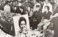 Foto Langka Megawati Duduk Sebelahan Sama Presiden Soeharto saat Ibu Fatmawati Meninggal Dunia