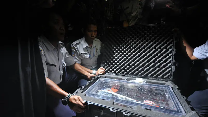 Ini Black Box AirAsia QZ8501 yang Sudah Tiba di Jakarta