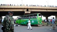 Ledakan bom menargetkan jalan raya Thika yang sibuk, yang membentang di timur laut ibu kota Kenya pada 4 Mei 2014. (AFP)