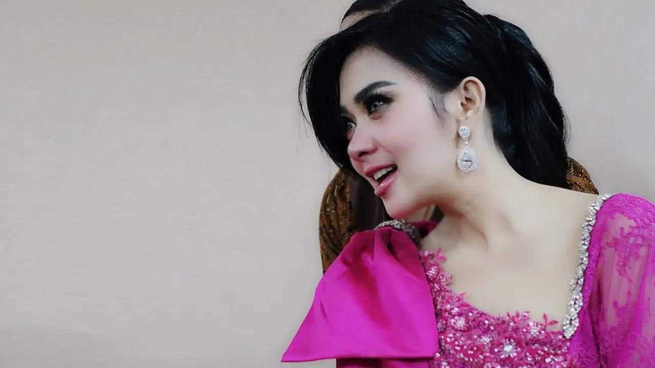 Syahrini 