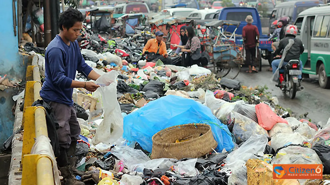 sgtc-sampah-kel3-130513.jpg