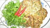 Omelet cacing pasir di Vietnam merupakan hidangan musiman yang disajikan di warung-warung pinggir jalan (Dok.Viethavvh/Wikimedia Commons)