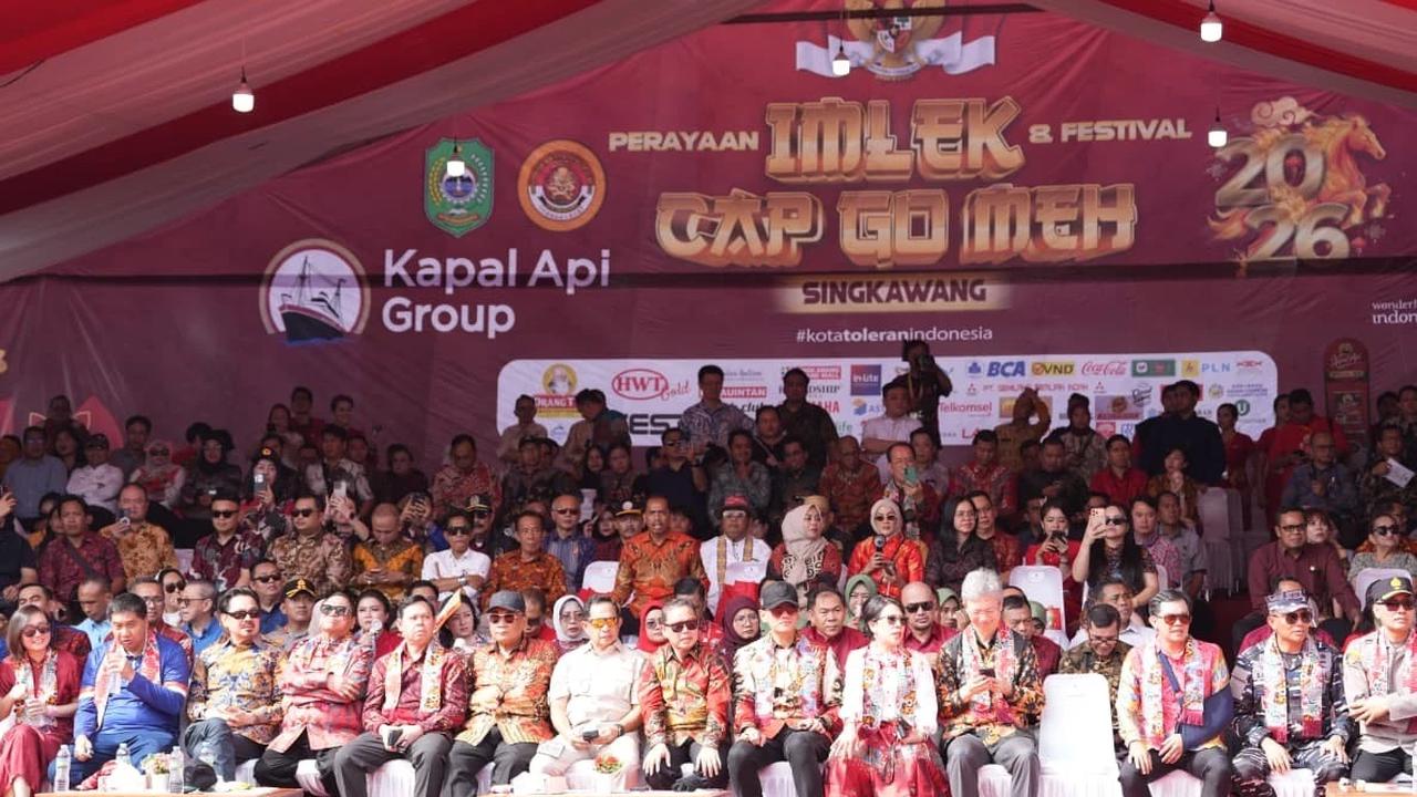Mendagri Tito Karnavian menghadiri Perayaan Imlek dan Festival Cap Go Meh 2026 di Kota Singkawang