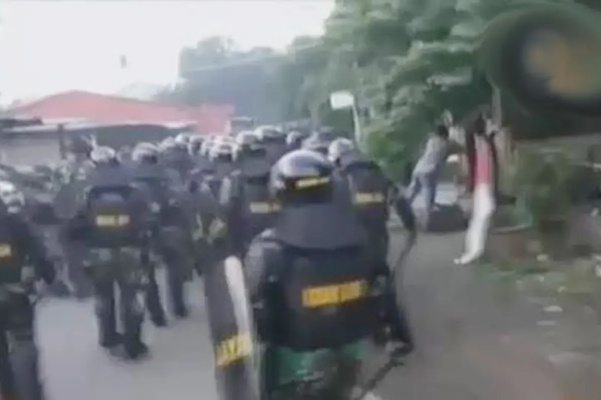 VIDEO: Pengosongan Rumah Dinas TNI di Mampang Berakhir Ricuh