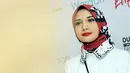 Zaskia Sungkar baru saja menjalani operasi di salah satu Rumah Sakit di Malaysia. Menurut diagnosa, istri Irwansyah itu menderita Endometriosis. Salah satu kelainan di jaringan rahim. (Deki Prayoga/Bintang.com)