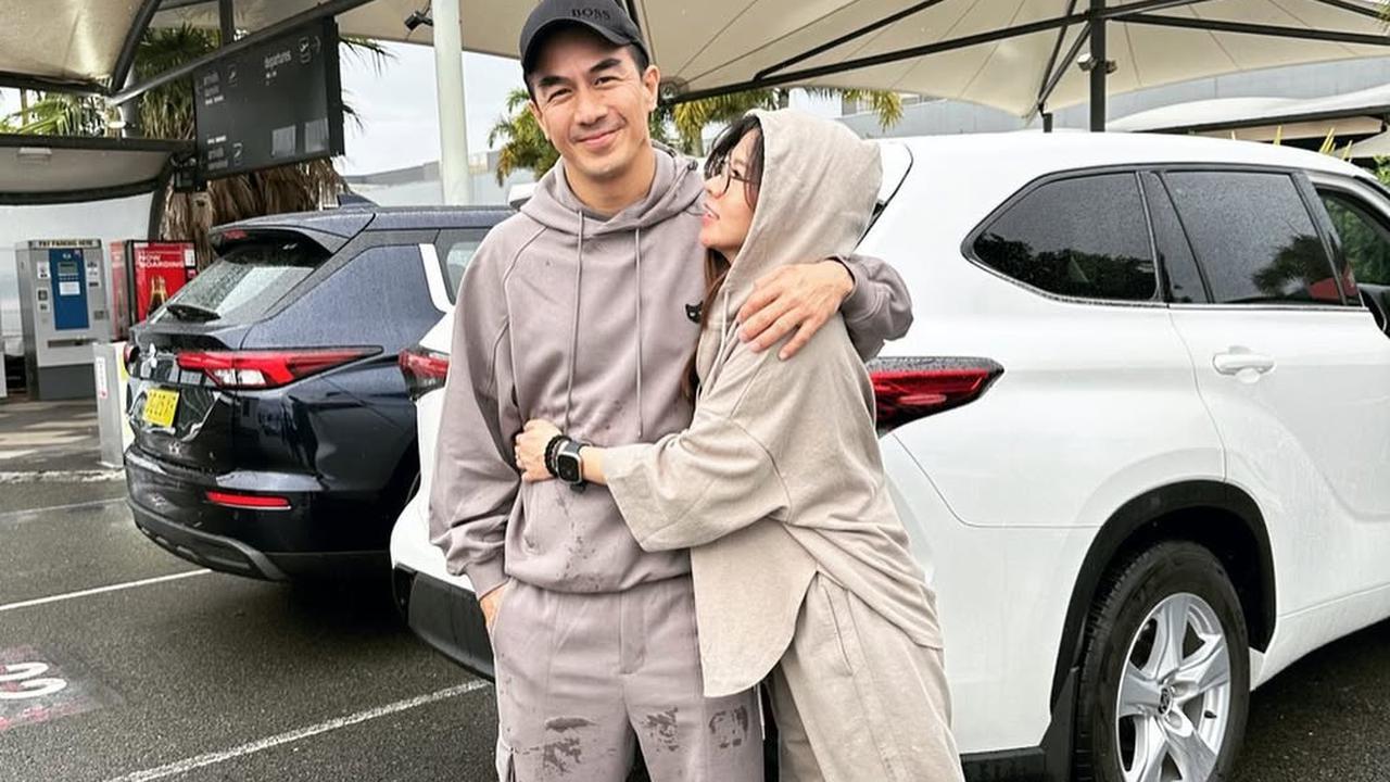 20 Tahun Menikah, Ini Potret Joe Taslim Bareng Julia sang Istri - Selalu Romantis
