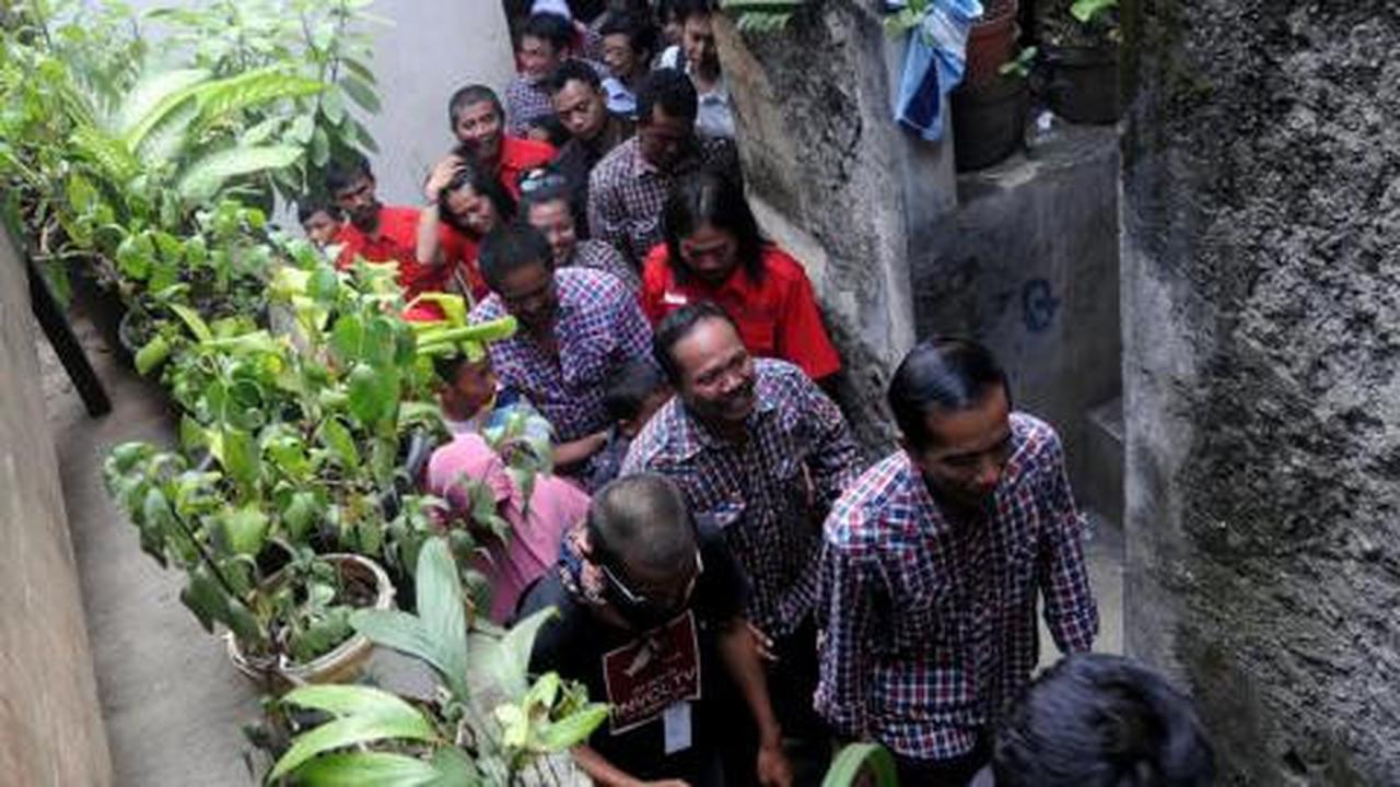 Pemilih Jokowi ketahuan dari total pembeli baju kotak-kotak