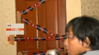 Pintu ruang kerja Bupati Bogor yang disegel KPK (ANTARA/Jafkhairi)