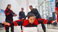 Jajal Sky Diving Indoor, Olivia Zalianty Dilatih Penerjun Profesional